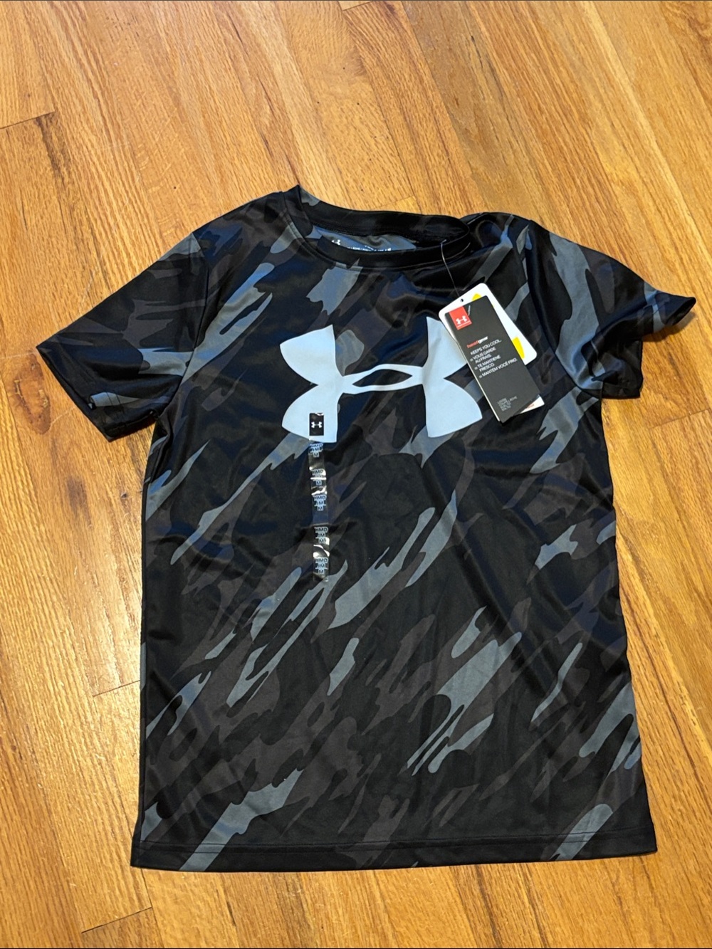 😀3 for $20😀Under Armour Black and Charcoal Camo Big Logo Short Sleeve Tee